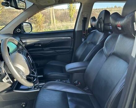 Черный Мицубиси Аутлендер, объемом двигателя 2.36 л и пробегом 90 тыс. км за 26500 $, фото 18 на Automoto.ua