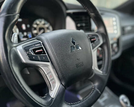 Чорний Міцубісі Аутлендер, об'ємом двигуна 2.36 л та пробігом 66 тис. км за 19800 $, фото 14 на Automoto.ua