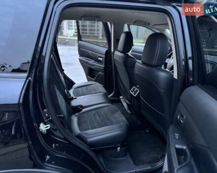 Чорний Міцубісі Аутлендер, об'ємом двигуна 2.36 л та пробігом 132 тис. км за 15900 $, фото 13 на Automoto.ua