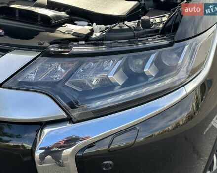 Черный Мицубиси Аутлендер, объемом двигателя 2.36 л и пробегом 90 тыс. км за 26500 $, фото 45 на Automoto.ua