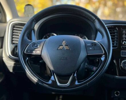 Чорний Міцубісі Аутлендер, об'ємом двигуна 2.4 л та пробігом 97 тис. км за 17700 $, фото 7 на Automoto.ua