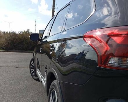 Міцубісі Аутлендер 2019 у Кривому Розі на Automoto.ua Чорний Міцубісі Аутлендер, об'ємом двигуна 2.4 л та пробігом 72 тис. км за 18500 $, фото 13 на Automoto.ua