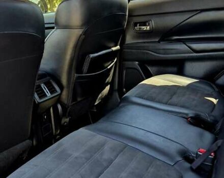 Черный Мицубиси Аутлендер, объемом двигателя 2.36 л и пробегом 200 тыс. км за 17299 $, фото 23 на Automoto.ua