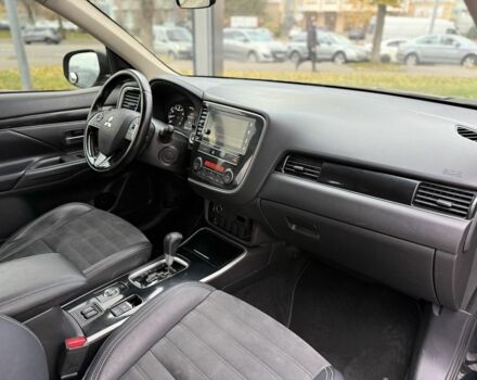 Чорний Міцубісі Аутлендер, об'ємом двигуна 2.4 л та пробігом 107 тис. км за 16250 $, фото 7 на Automoto.ua