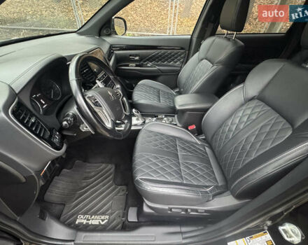 Черный Мицубиси Аутлендер, объемом двигателя 2 л и пробегом 148 тыс. км за 21800 $, фото 21 на Automoto.ua