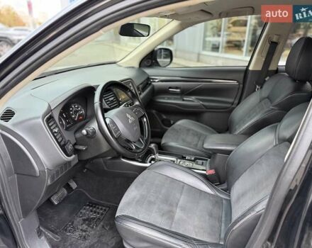 Чорний Міцубісі Аутлендер, об'ємом двигуна 2.36 л та пробігом 106 тис. км за 16250 $, фото 11 на Automoto.ua