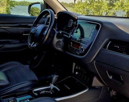 Черный Мицубиси Аутлендер, объемом двигателя 2.36 л и пробегом 200 тыс. км за 17299 $, фото 17 на Automoto.ua