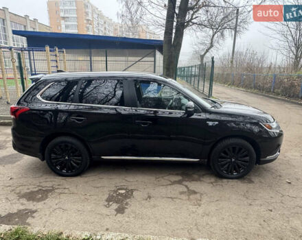 Черный Мицубиси Аутлендер, объемом двигателя 2 л и пробегом 148 тыс. км за 21800 $, фото 7 на Automoto.ua