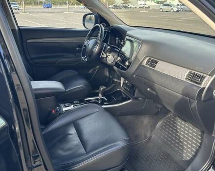 Черный Мицубиси Аутлендер, объемом двигателя 2.36 л и пробегом 90 тыс. км за 26500 $, фото 14 на Automoto.ua