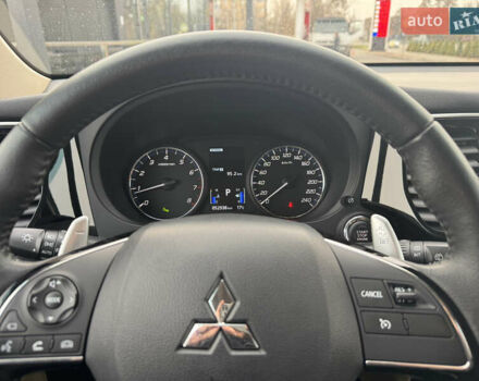 Чорний Міцубісі Аутлендер, об'ємом двигуна 2.36 л та пробігом 53 тис. км за 23500 $, фото 22 на Automoto.ua