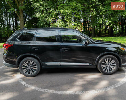 Черный Мицубиси Аутлендер, объемом двигателя 2.4 л и пробегом 56 тыс. км за 18500 $, фото 24 на Automoto.ua