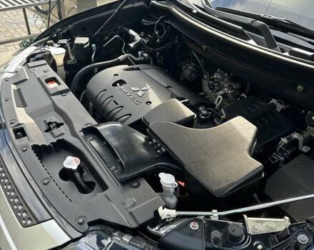 Черный Мицубиси Аутлендер, объемом двигателя 2.36 л и пробегом 90 тыс. км за 26500 $, фото 42 на Automoto.ua