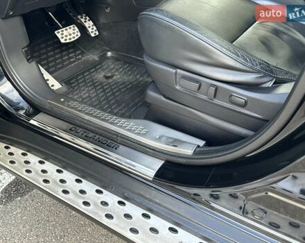 Черный Мицубиси Аутлендер, объемом двигателя 2.36 л и пробегом 90 тыс. км за 26500 $, фото 52 на Automoto.ua