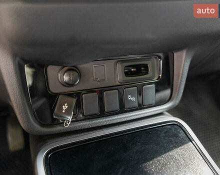 Черный Мицубиси Аутлендер, объемом двигателя 2.4 л и пробегом 56 тыс. км за 18500 $, фото 20 на Automoto.ua