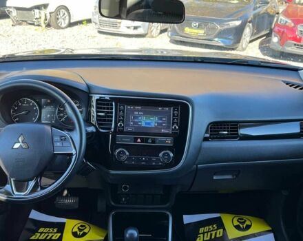 Чорний Міцубісі Аутлендер, об'ємом двигуна 2.4 л та пробігом 97 тис. км за 17700 $, фото 10 на Automoto.ua