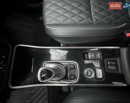 Черный Мицубиси Аутлендер, объемом двигателя 2 л и пробегом 148 тыс. км за 21800 $, фото 18 на Automoto.ua