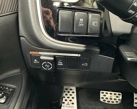 Черный Мицубиси Аутлендер, объемом двигателя 2.36 л и пробегом 90 тыс. км за 26500 $, фото 69 на Automoto.ua