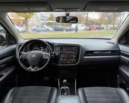 Чорний Міцубісі Аутлендер, об'ємом двигуна 2.4 л та пробігом 107 тис. км за 16250 $, фото 6 на Automoto.ua