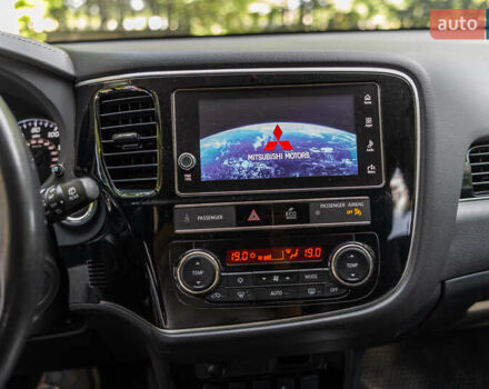 Черный Мицубиси Аутлендер, объемом двигателя 2.4 л и пробегом 56 тыс. км за 18500 $, фото 19 на Automoto.ua