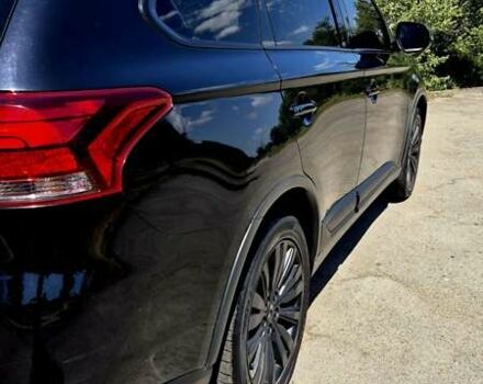 Черный Мицубиси Аутлендер, объемом двигателя 2.36 л и пробегом 200 тыс. км за 17299 $, фото 8 на Automoto.ua