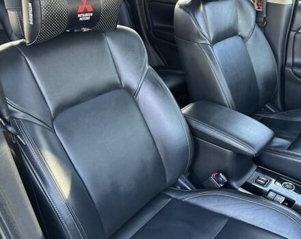 Черный Мицубиси Аутлендер, объемом двигателя 2.36 л и пробегом 90 тыс. км за 26500 $, фото 20 на Automoto.ua