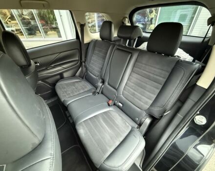 Чорний Міцубісі Аутлендер, об'ємом двигуна 2.4 л та пробігом 107 тис. км за 16250 $, фото 9 на Automoto.ua