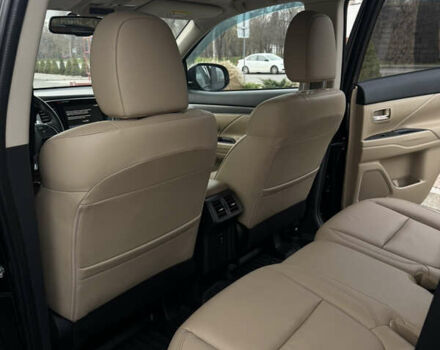 Чорний Міцубісі Аутлендер, об'ємом двигуна 2.36 л та пробігом 53 тис. км за 23500 $, фото 13 на Automoto.ua