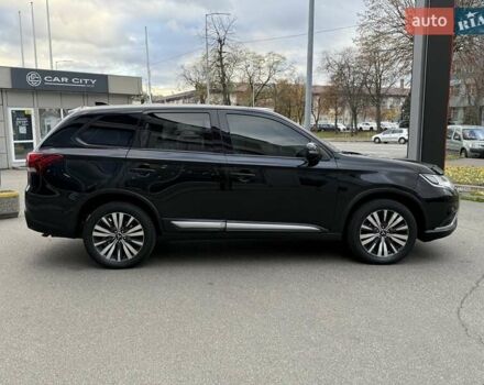 Чорний Міцубісі Аутлендер, об'ємом двигуна 2.36 л та пробігом 106 тис. км за 16250 $, фото 7 на Automoto.ua