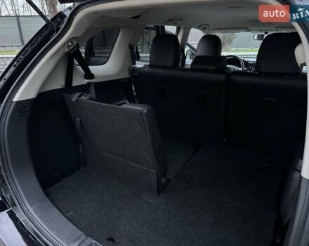 Чорний Міцубісі Аутлендер, об'ємом двигуна 2.36 л та пробігом 132 тис. км за 15900 $, фото 17 на Automoto.ua