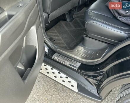 Черный Мицубиси Аутлендер, объемом двигателя 2.36 л и пробегом 90 тыс. км за 26500 $, фото 55 на Automoto.ua