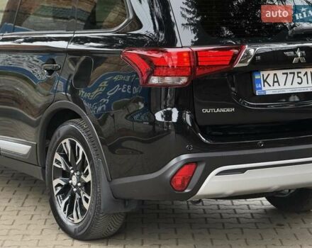 Черный Мицубиси Аутлендер, объемом двигателя 2 л и пробегом 65 тыс. км за 19950 $, фото 9 на Automoto.ua