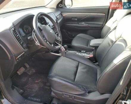 Чорний Міцубісі Аутлендер, об'ємом двигуна 3 л та пробігом 96 тис. км за 3600 $, фото 6 на Automoto.ua