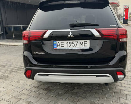 Чорний Міцубісі Аутлендер, об'ємом двигуна 2.36 л та пробігом 53 тис. км за 23500 $, фото 4 на Automoto.ua