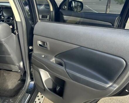 Черный Мицубиси Аутлендер, объемом двигателя 2.36 л и пробегом 90 тыс. км за 26500 $, фото 51 на Automoto.ua