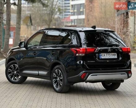 Черный Мицубиси Аутлендер, объемом двигателя 2 л и пробегом 65 тыс. км за 19950 $, фото 8 на Automoto.ua