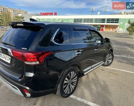 Черный Мицубиси Аутлендер, объемом двигателя 2.36 л и пробегом 90 тыс. км за 26500 $, фото 5 на Automoto.ua