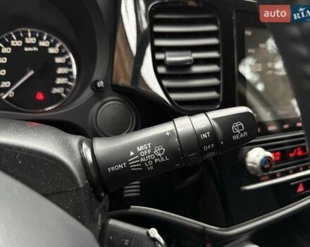 Черный Мицубиси Аутлендер, объемом двигателя 2 л и пробегом 65 тыс. км за 19950 $, фото 27 на Automoto.ua