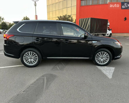 Чорний Міцубісі Аутлендер, об'ємом двигуна 2.36 л та пробігом 66 тис. км за 19800 $, фото 5 на Automoto.ua