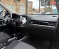 Черный Мицубиси Аутлендер, объемом двигателя 2 л и пробегом 65 тыс. км за 19950 $, фото 14 на Automoto.ua