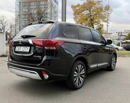 Чорний Міцубісі Аутлендер, об'ємом двигуна 2.4 л та пробігом 107 тис. км за 16250 $, фото 3 на Automoto.ua