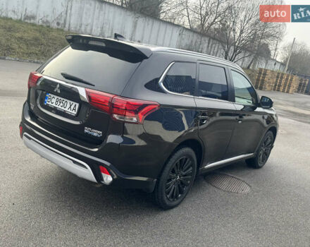 Черный Мицубиси Аутлендер, объемом двигателя 2 л и пробегом 148 тыс. км за 21800 $, фото 12 на Automoto.ua