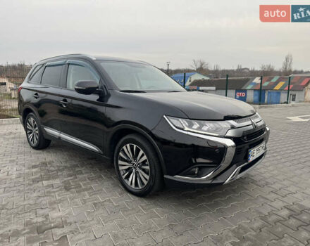 Чорний Міцубісі Аутлендер, об'ємом двигуна 2.36 л та пробігом 53 тис. км за 23500 $, фото 6 на Automoto.ua