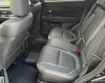 Чорний Міцубісі Аутлендер, об'ємом двигуна 2.4 л та пробігом 37 тис. км за 6500 $, фото 10 на Automoto.ua