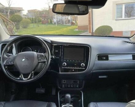 Черный Мицубиси Аутлендер, объемом двигателя 2.4 л и пробегом 1 тыс. км за 14400 $, фото 11 на Automoto.ua