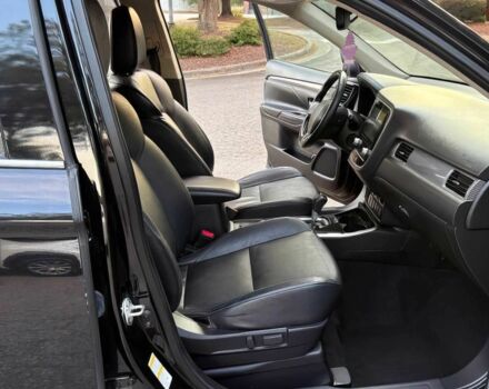 Черный Мицубиси Аутлендер, объемом двигателя 2.4 л и пробегом 49 тыс. км за 12400 $, фото 8 на Automoto.ua