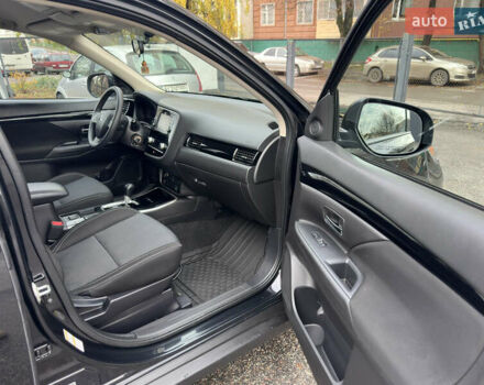 Черный Мицубиси Аутлендер, объемом двигателя 2.4 л и пробегом 44 тыс. км за 18700 $, фото 12 на Automoto.ua