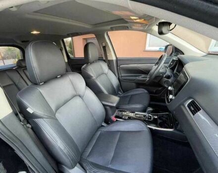 Черный Мицубиси Аутлендер, объемом двигателя 2.4 л и пробегом 1 тыс. км за 14400 $, фото 13 на Automoto.ua