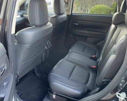 Черный Мицубиси Аутлендер, объемом двигателя 2.4 л и пробегом 1 тыс. км за 14400 $, фото 18 на Automoto.ua