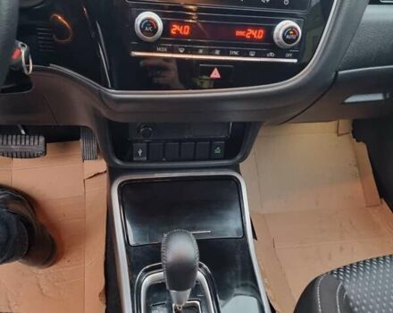 Черный Мицубиси Аутлендер, объемом двигателя 2.36 л и пробегом 127 тыс. км за 20800 $, фото 26 на Automoto.ua