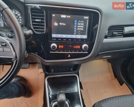 Черный Мицубиси Аутлендер, объемом двигателя 2.36 л и пробегом 127 тыс. км за 20800 $, фото 25 на Automoto.ua